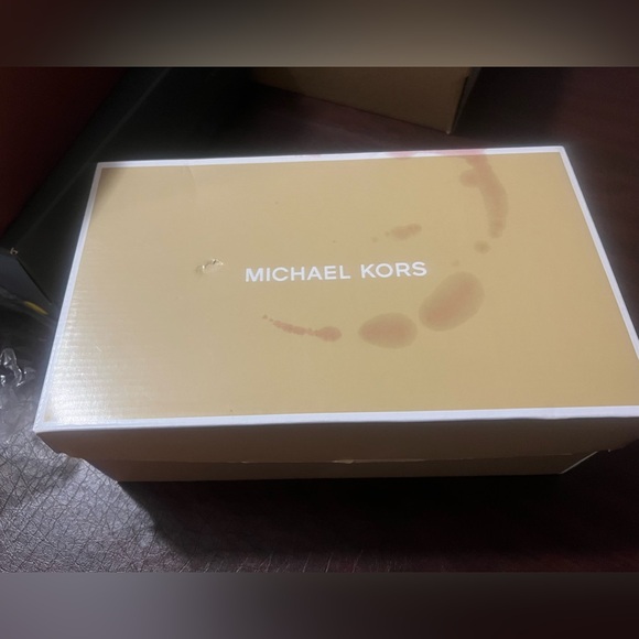 Michael Kors Dorothy Flex Pump, suede - Picture 3 of 4